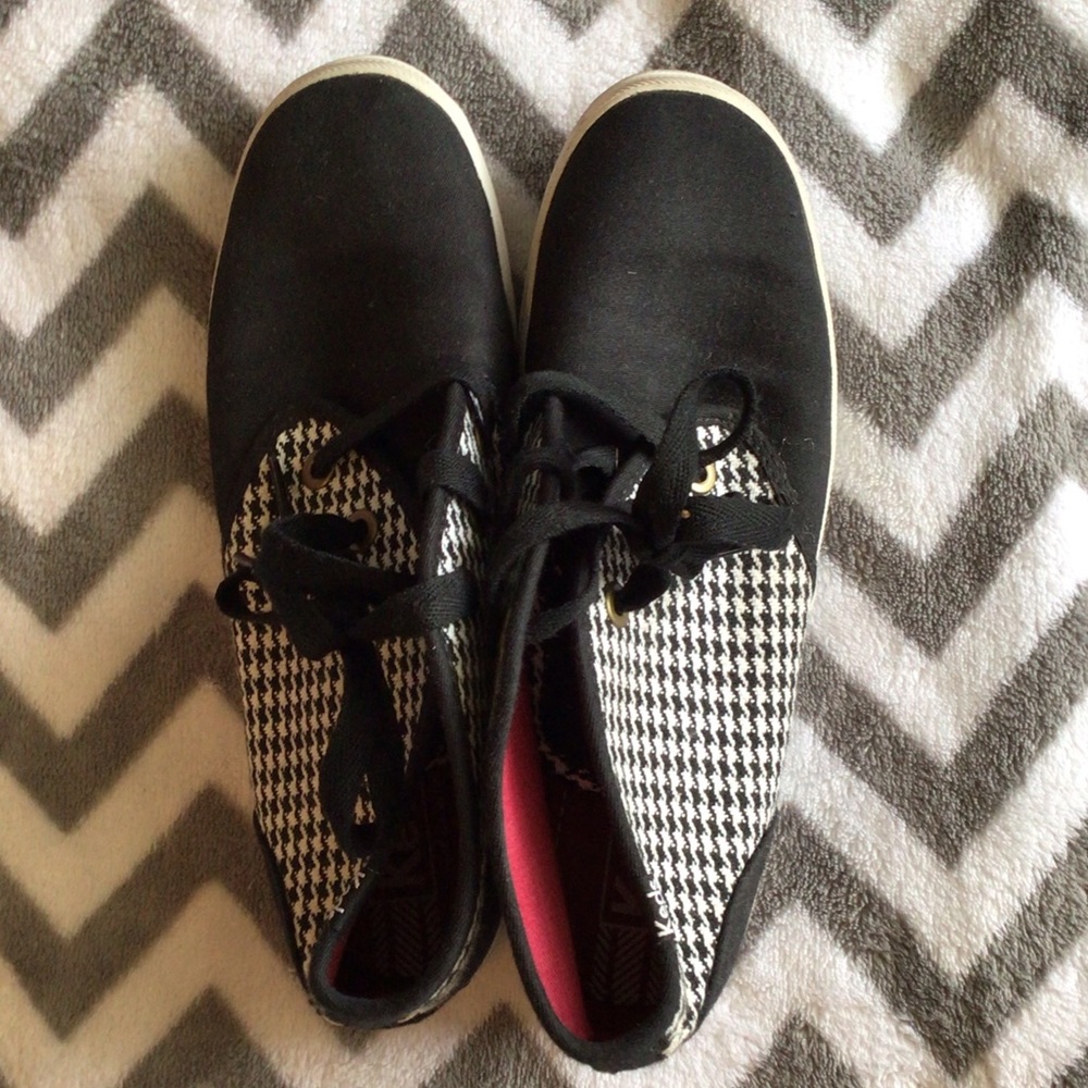 Keds black & houndstooth canvas mid top shoes